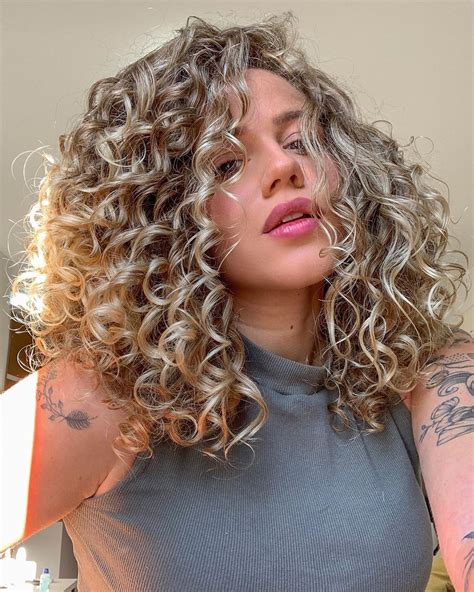 fotos para fingir que é você versão cabelo cacheado|Corte para cabelo cacheado: 37 inspirações e .